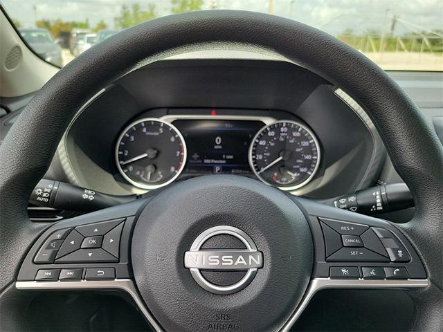 Photo of 2025 Super Black Nissan Sentra