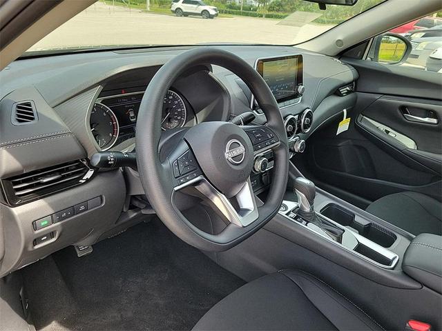 Photo of 2025 Super Black Nissan Sentra