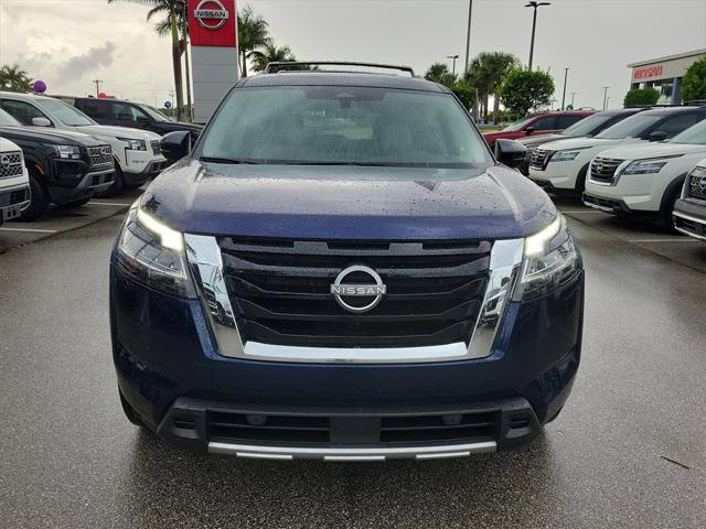 Photo of 2023 Deep Ocean Blue Pearl Nissan Pathfinder