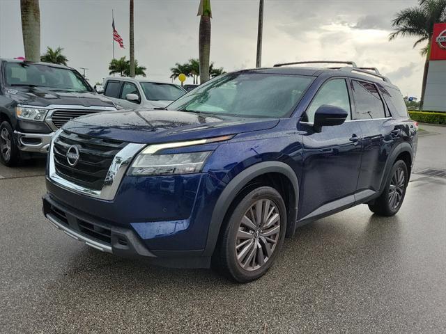 Photo of 2023 Deep Ocean Blue Pearl Nissan Pathfinder