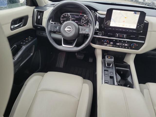 Photo of 2023 Deep Ocean Blue Pearl Nissan Pathfinder