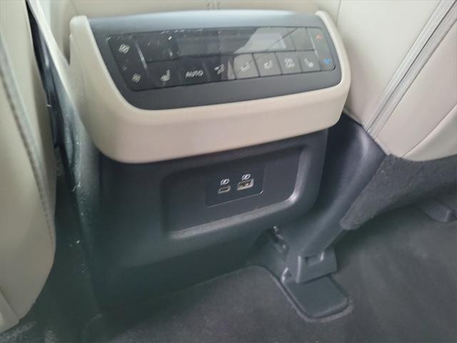 Photo of 2023 Deep Ocean Blue Pearl Nissan Pathfinder