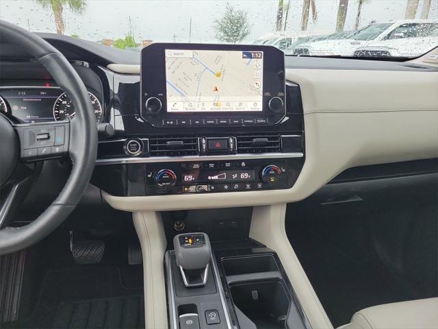 Photo of 2023 Deep Ocean Blue Pearl Nissan Pathfinder