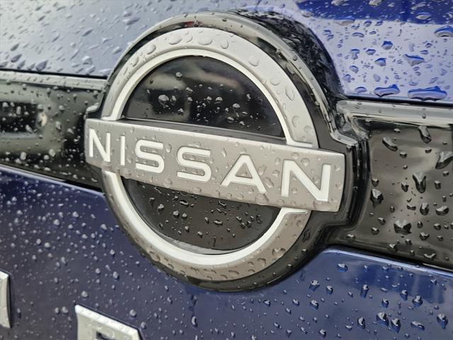 Photo of 2023 Deep Ocean Blue Pearl Nissan Pathfinder