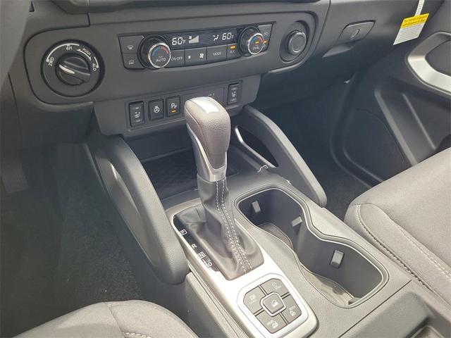 Photo of 2026 Glacier White Nissan Frontier