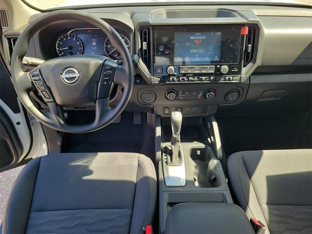Photo of 2026 Glacier White Nissan Frontier