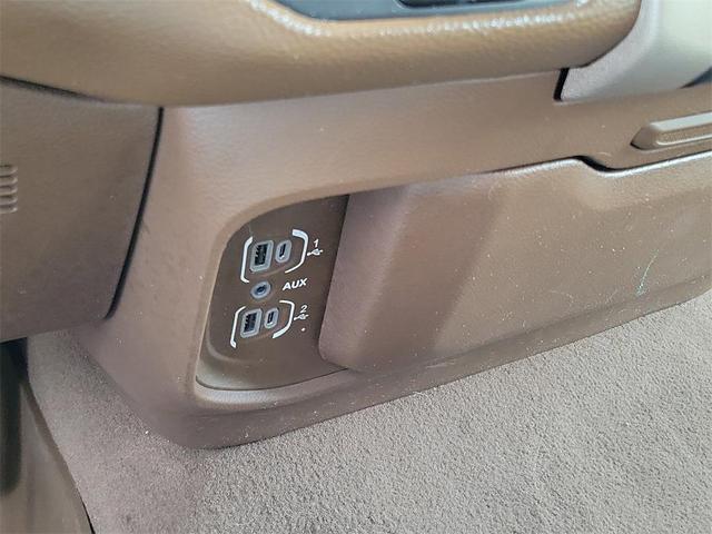 Photo of 2019 Ivory White Tri-Coat Pearlcoat RAM 1500
