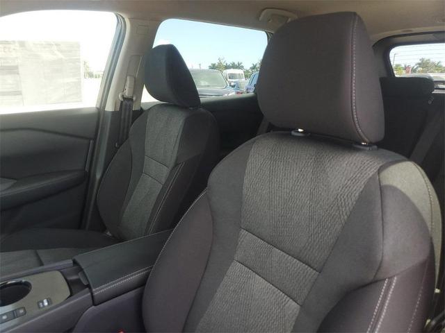 Photo of 2025 Gun Metallic Nissan Rogue