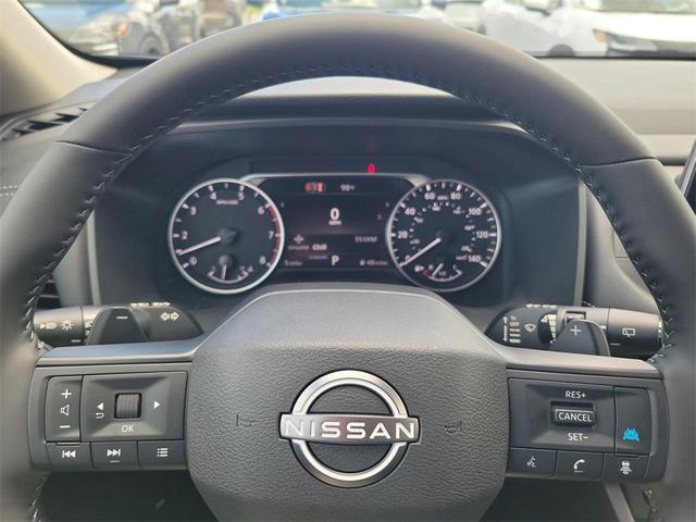 Photo of 2026 Everest White Pearl Tricoat Nissan Rogue