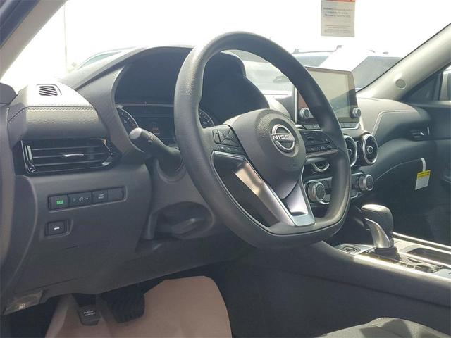 Photo of 2025 Aspen White Tricoat Nissan Sentra