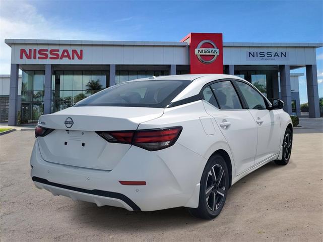 Photo of 2025 Aspen White Tricoat Nissan Sentra