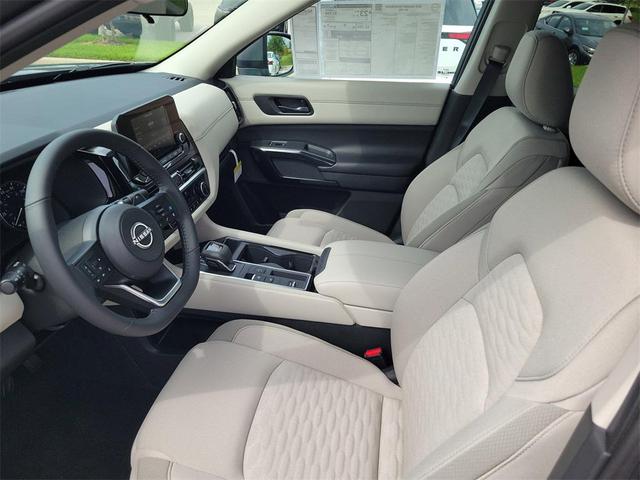 Photo of 2025 Gun Metallic Nissan Pathfinder