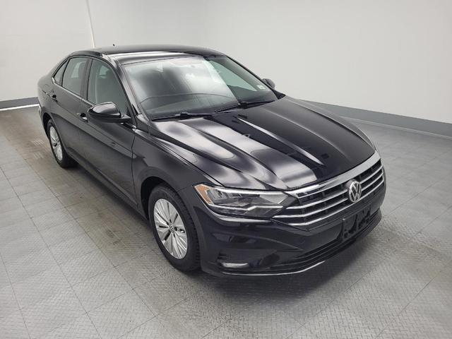 Photo of 2019 Black Uni Volkswagen Jetta