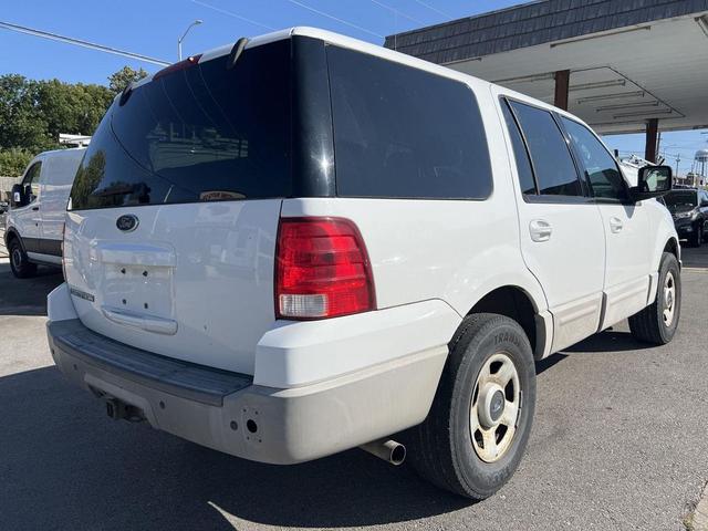 Photo of 2003 Oxford White Ford Expedition