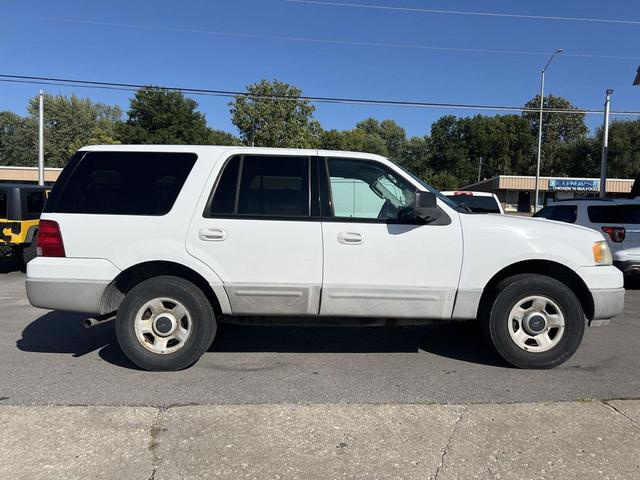 Photo of 2003 Oxford White Ford Expedition