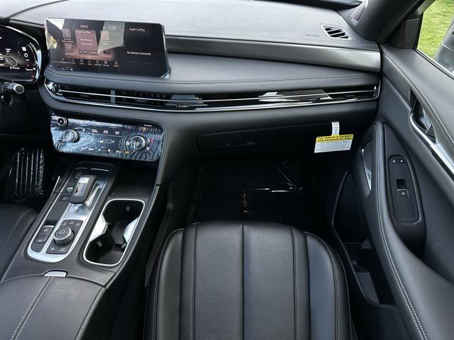 Photo of 2025 Majestic White INFINITI QX60