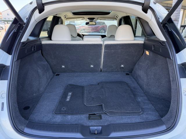 Photo of 2021 Majestic White INFINITI QX50