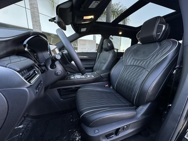 Photo of 2026 Mineral Black/Graphite Shadow INFINITI QX60