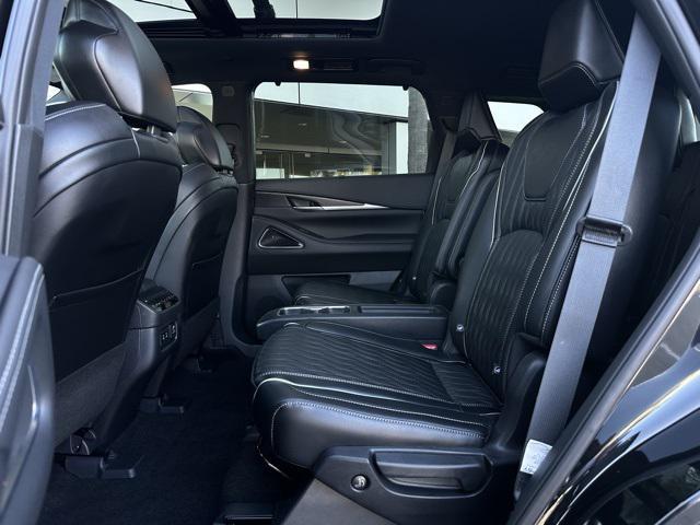 Photo of 2026 Mineral Black/Graphite Shadow INFINITI QX60