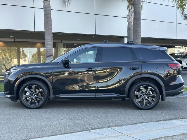 Photo of 2026 Mineral Black/Graphite Shadow INFINITI QX60