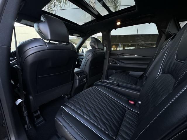 Photo of 2026 Mineral Black/Graphite Shadow INFINITI QX60