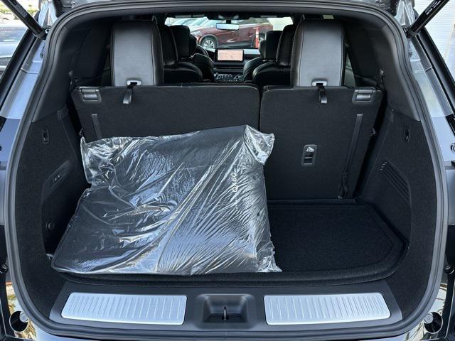 Photo of 2026 Mineral Black/Graphite Shadow INFINITI QX60