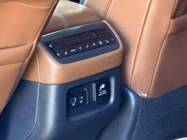 Photo of 2022 Boulder Gray Pearl Nissan Pathfinder