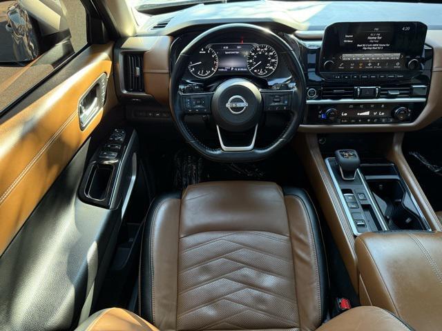 Photo of 2022 Boulder Gray Pearl Nissan Pathfinder