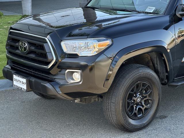 Photo of 2022 Midnight Black Metallic Toyota Tacoma