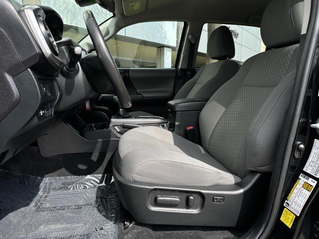 Photo of 2022 Midnight Black Metallic Toyota Tacoma