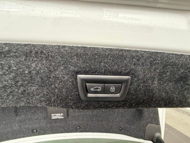 Photo of 2025 White Metallic BMW 530