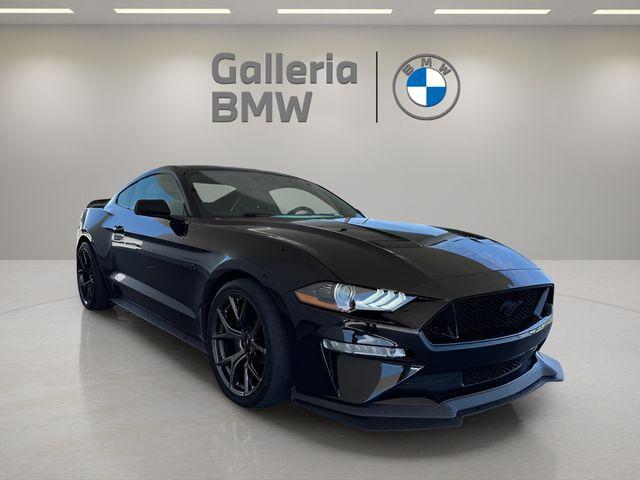 Photo of 2019 Shadow Black Ford Mustang