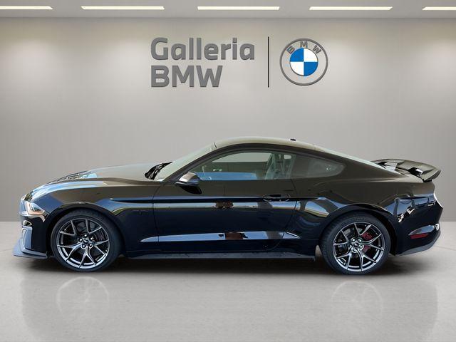 Photo of 2019 Shadow Black Ford Mustang