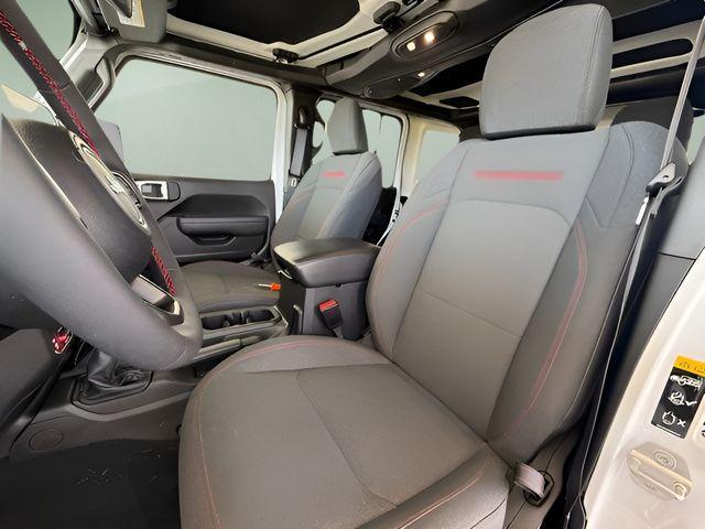 Photo of 2024 Bright White Clearcoat Jeep Wrangler