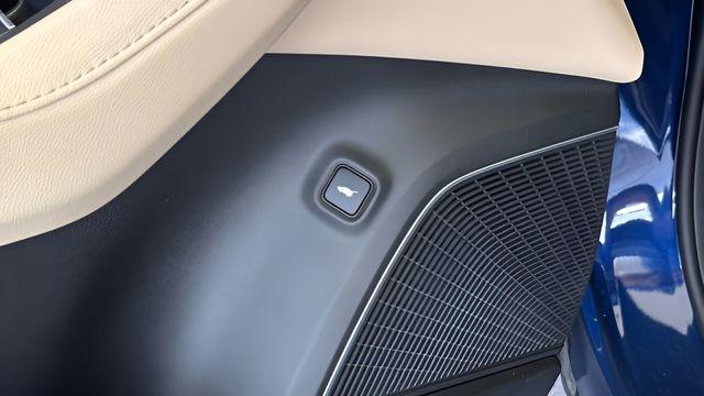 Photo of 2023 Fathom Blue Pearl Acura MDX