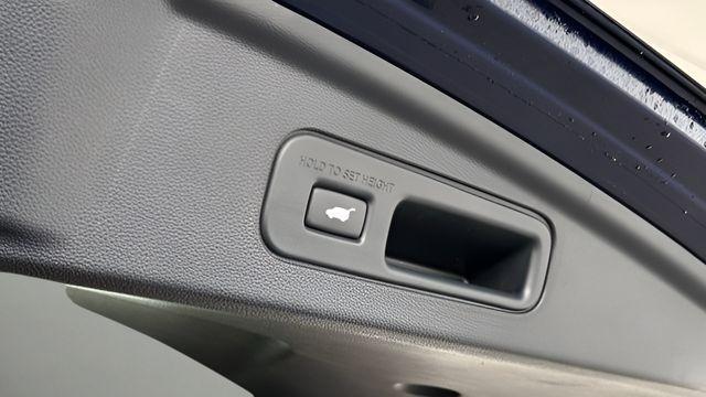 Photo of 2023 Fathom Blue Pearl Acura MDX