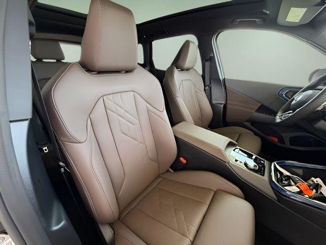 Photo of 2025 Black Sapphire Metallic BMW X3