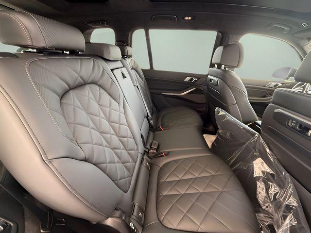 Photo of 2026 Gray Metallic BMW X7