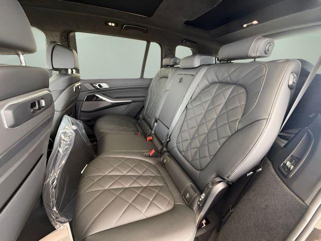 Photo of 2026 Gray Metallic BMW X7