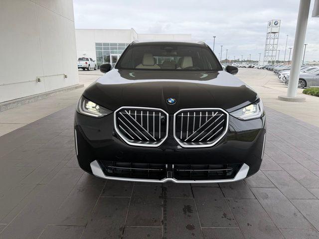 Photo of 2025 Black Sapphire Metallic BMW X3
