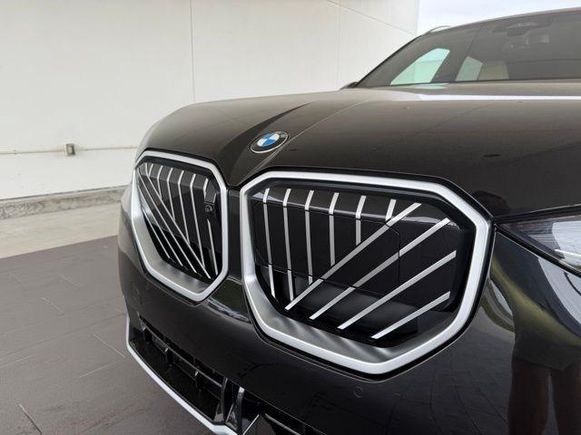 Photo of 2025 Black Sapphire Metallic BMW X3