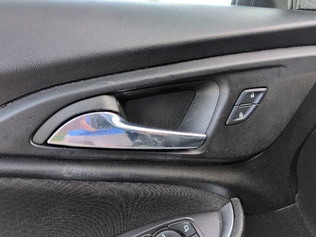 Photo of 2016 Mosaic Black Metallic Chevrolet Malibu