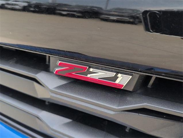Photo of 2023 Glacier Blue Metallic Chevrolet Colorado