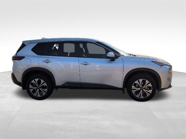 Photo of 2022 Brilliant Silver Metallic Nissan Rogue
