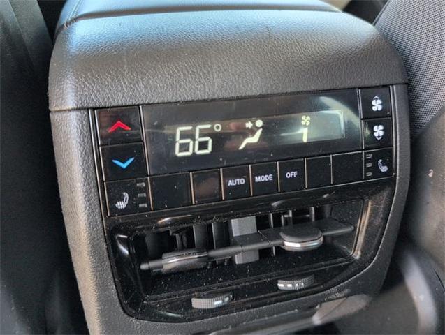 Photo of 2023 Bright White Clearcoat Jeep Grand Cherokee L