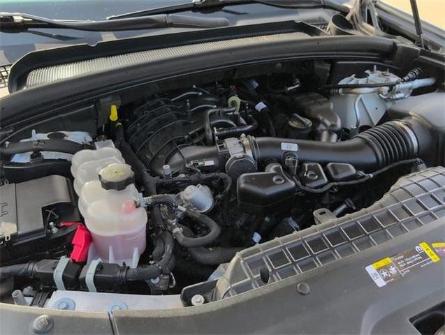 Photo of 2023 Bright White Clearcoat Jeep Grand Cherokee L