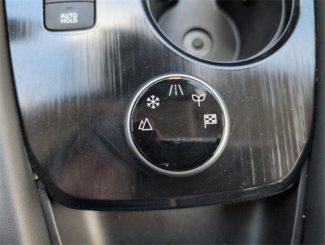 Photo of 2021 Champagne Silver Nissan Rogue