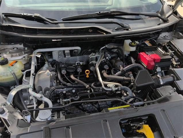 Photo of 2021 Champagne Silver Nissan Rogue