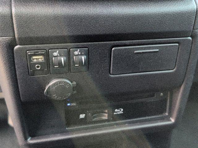Photo of 2017 Silver Sky Metallic Toyota Sienna