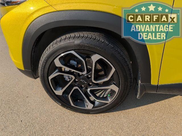 Photo of 2025 Nitro Yellow Chevrolet Trax